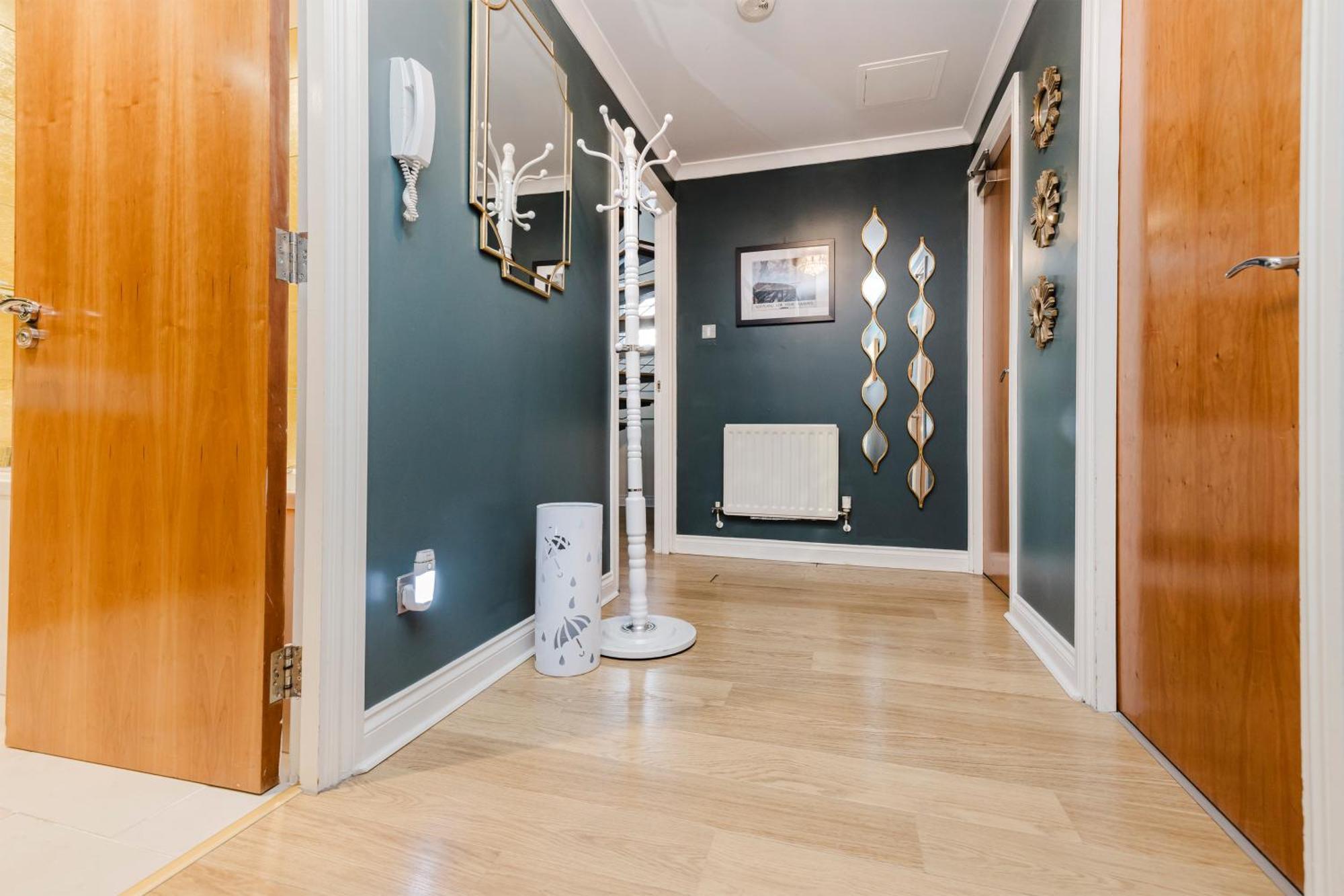 Joivy Stylish Apartment With Balcony In Old Town EDI Eksteriør billede