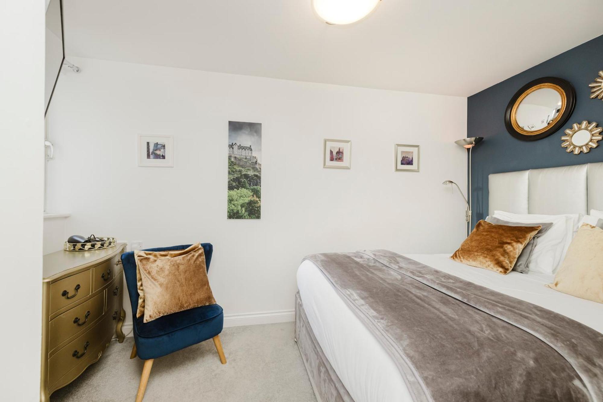 Joivy Stylish Apartment With Balcony In Old Town EDI Eksteriør billede
