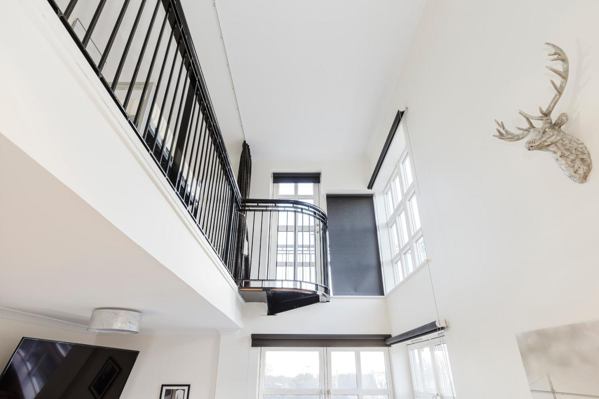 Joivy Stylish Apartment With Balcony In Old Town EDI Eksteriør billede