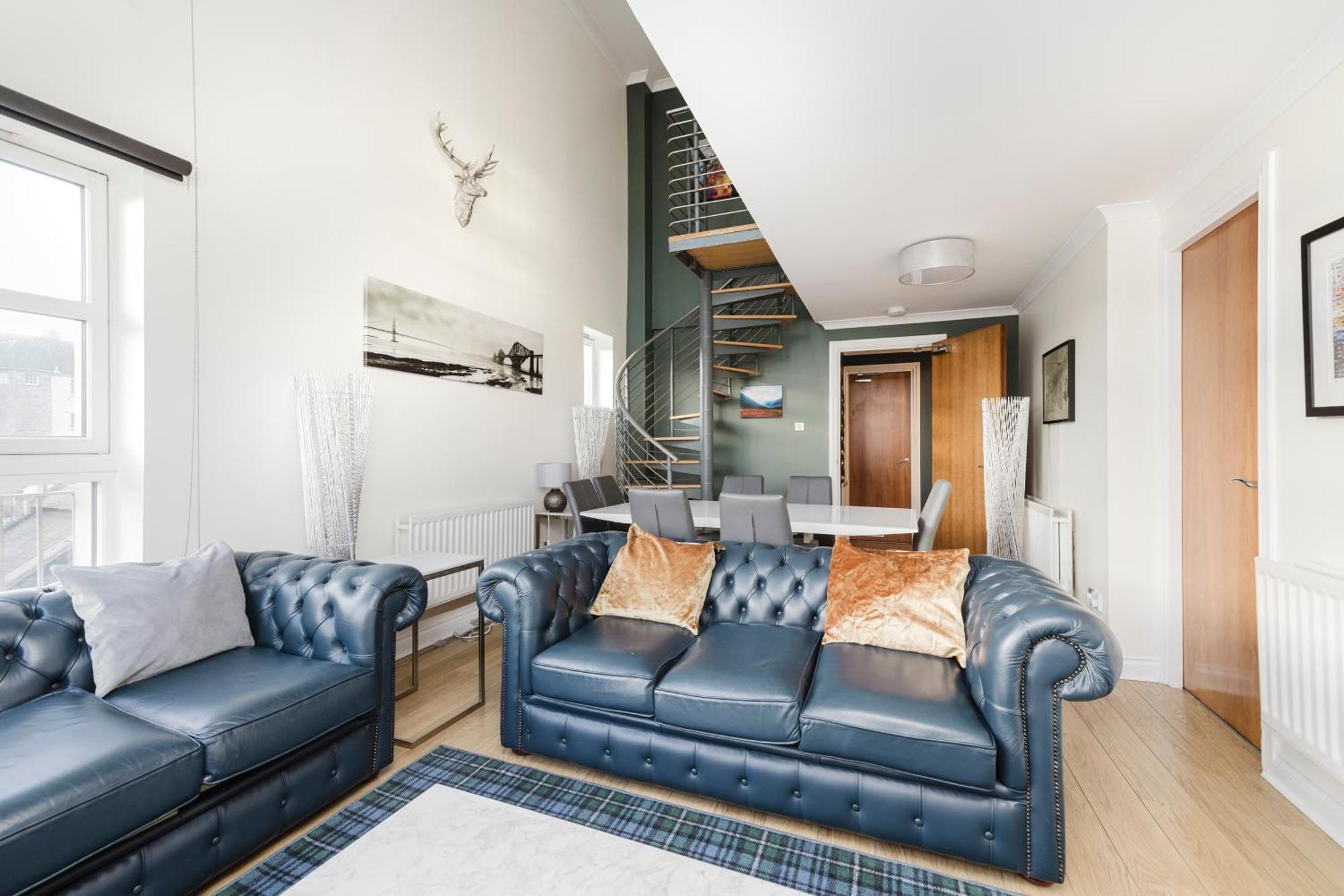 Joivy Stylish Apartment With Balcony In Old Town EDI Eksteriør billede